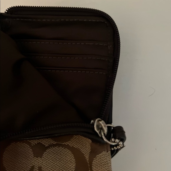 Coach wristlet - Picture 3 of 3